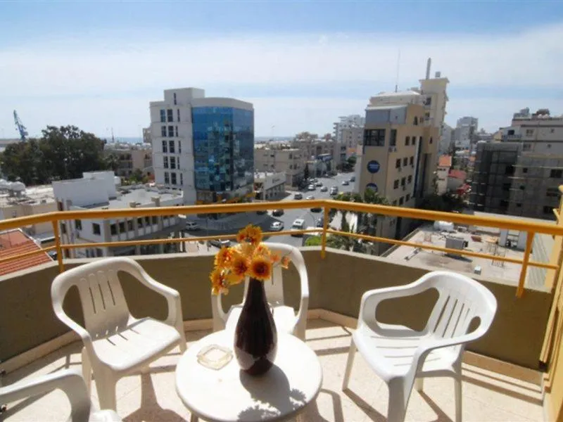 Sunflower Hotel Apartments Larnaca 3*,