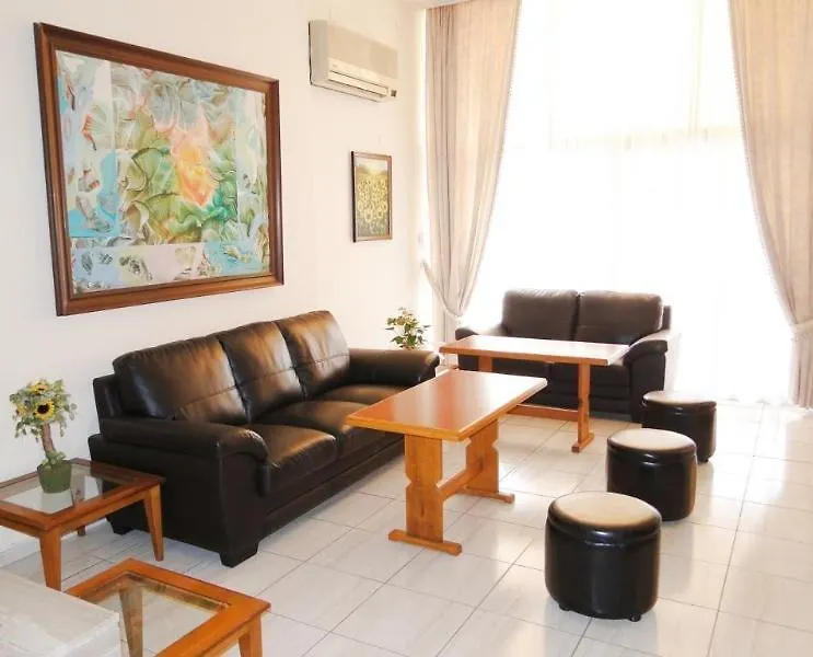 Sunflower Hotel Apartments Larnaca 3*,